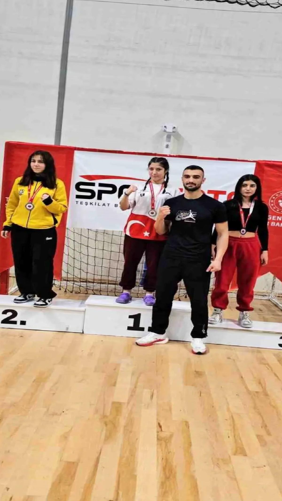 Nisa Işık Efe, Muaythai Türkiye İkincisi Oldu