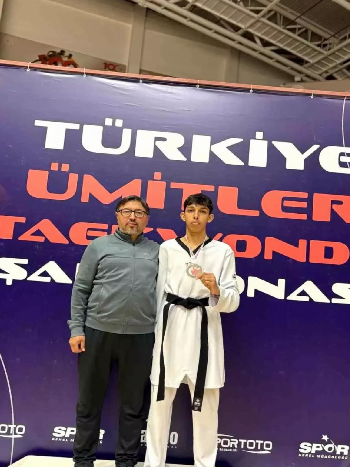 Nuri Şerbetçi Dünya Kupası İçin Bulgaristan’a Gitti