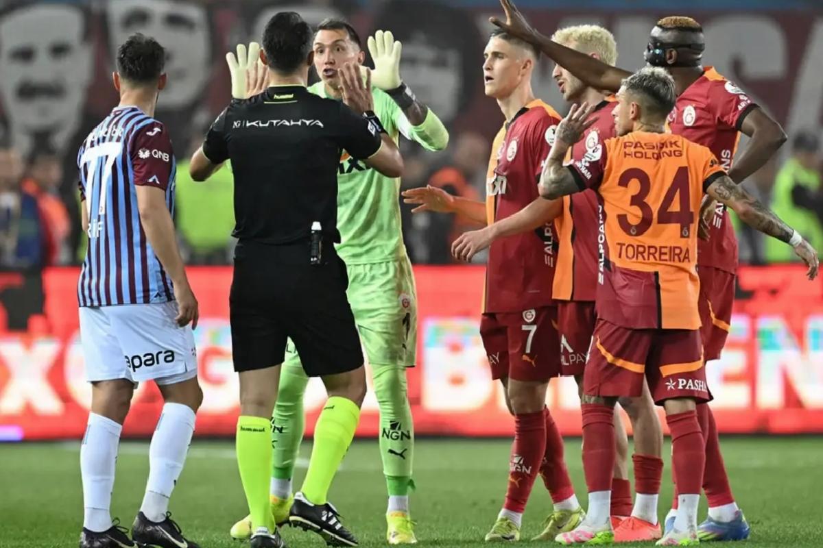 O durumda ne konuşuldu? Süper Lig’de 35. haftanın VAR kayıtları açıklandı!