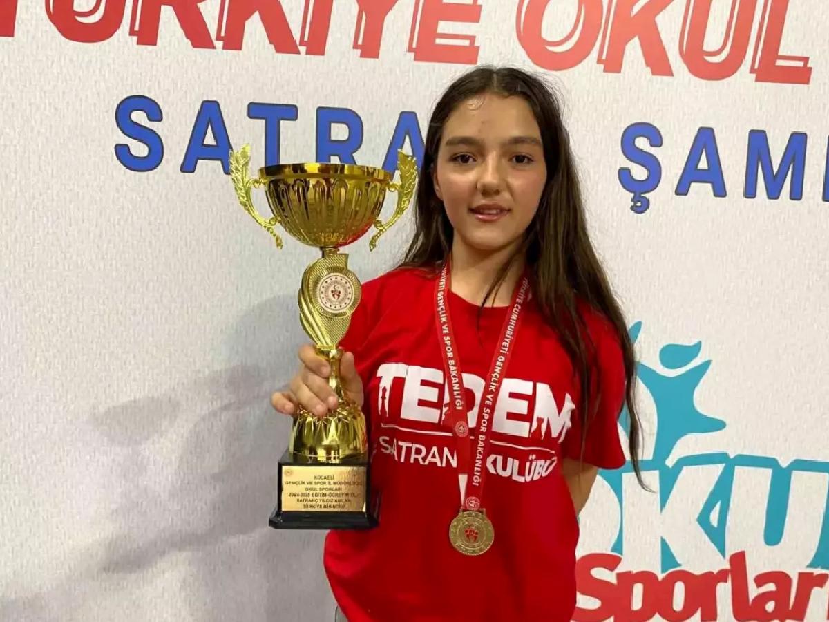 Okul Sporları Türkiye Satranç Şampiyonası’nda mükafatlar sahiplerini buldu
