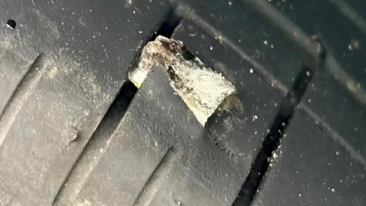 Otoyolda Metal Dökümü Trafiği Felç Etti