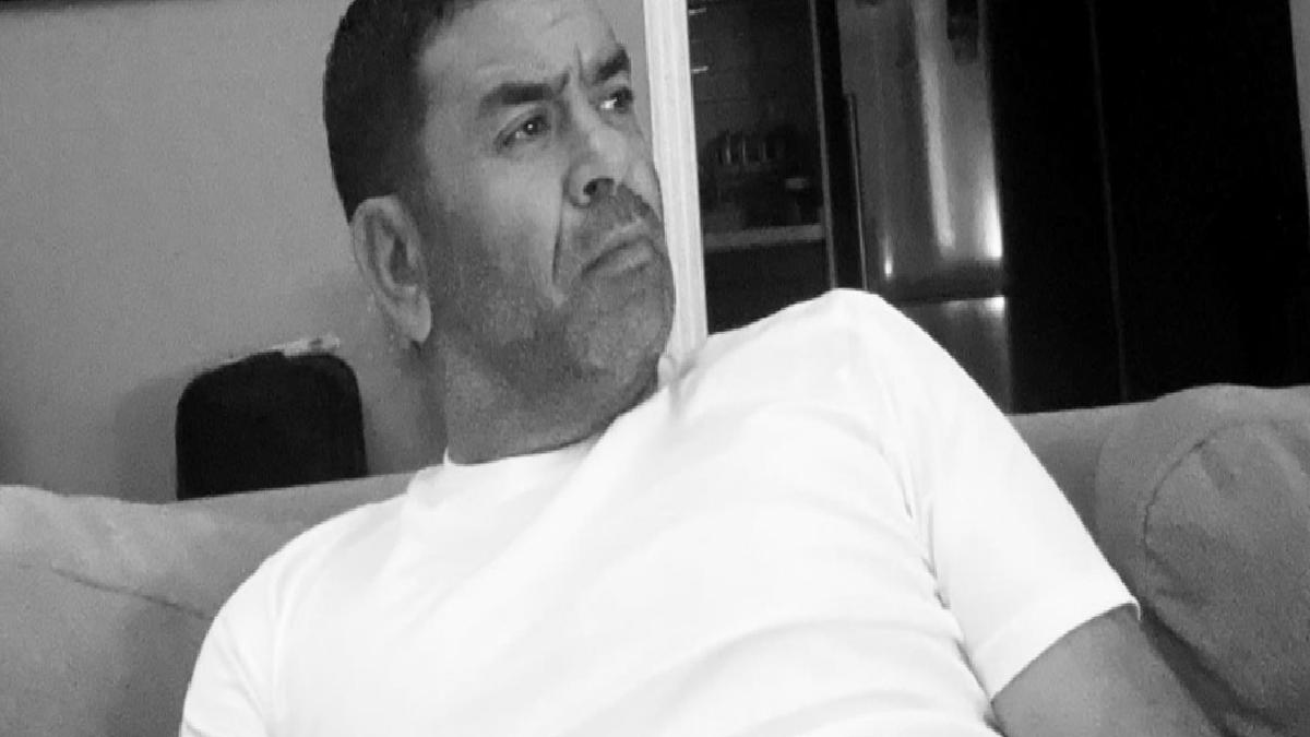 Oyuncu Bülent Şakrak yeni sevgilisi His Arabacıoğlu’yla aşkını ilan etti