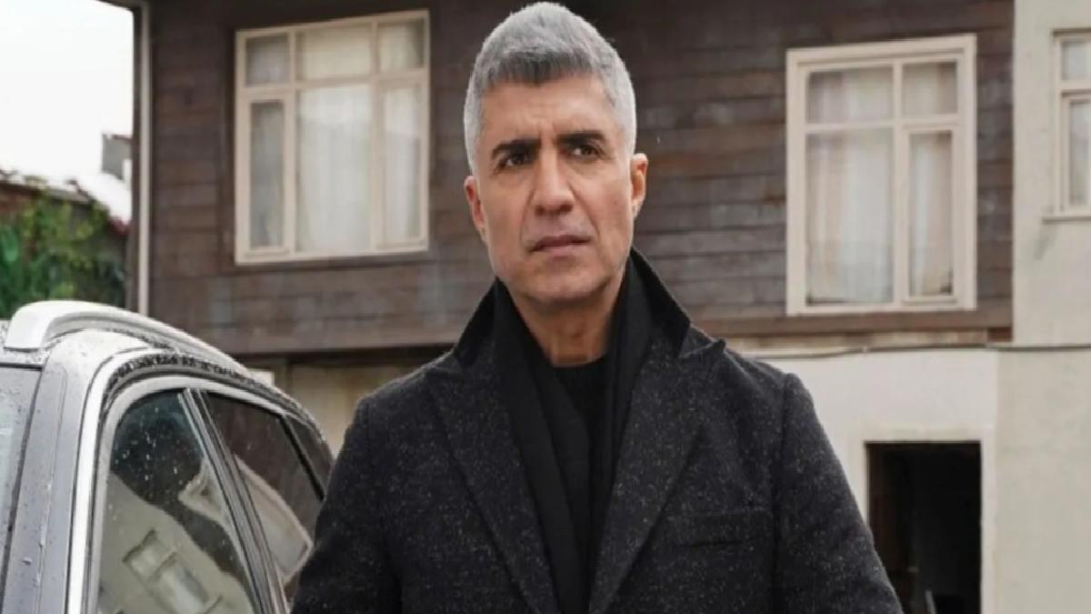 Özcan Deniz, toplumsal medya hesabından ağabeyi Ercan Deniz’e seslendi: “Zavallı herif”