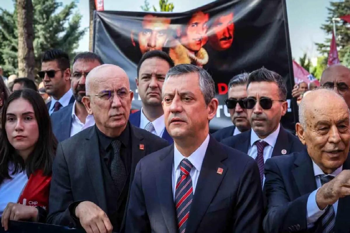 Özel’den Deniz Gezmiş anması