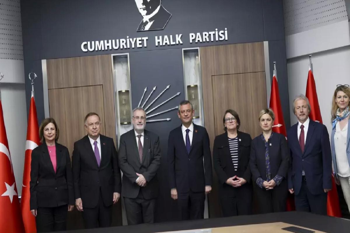 Özgür Özel, Marc Cools ile Görüştü