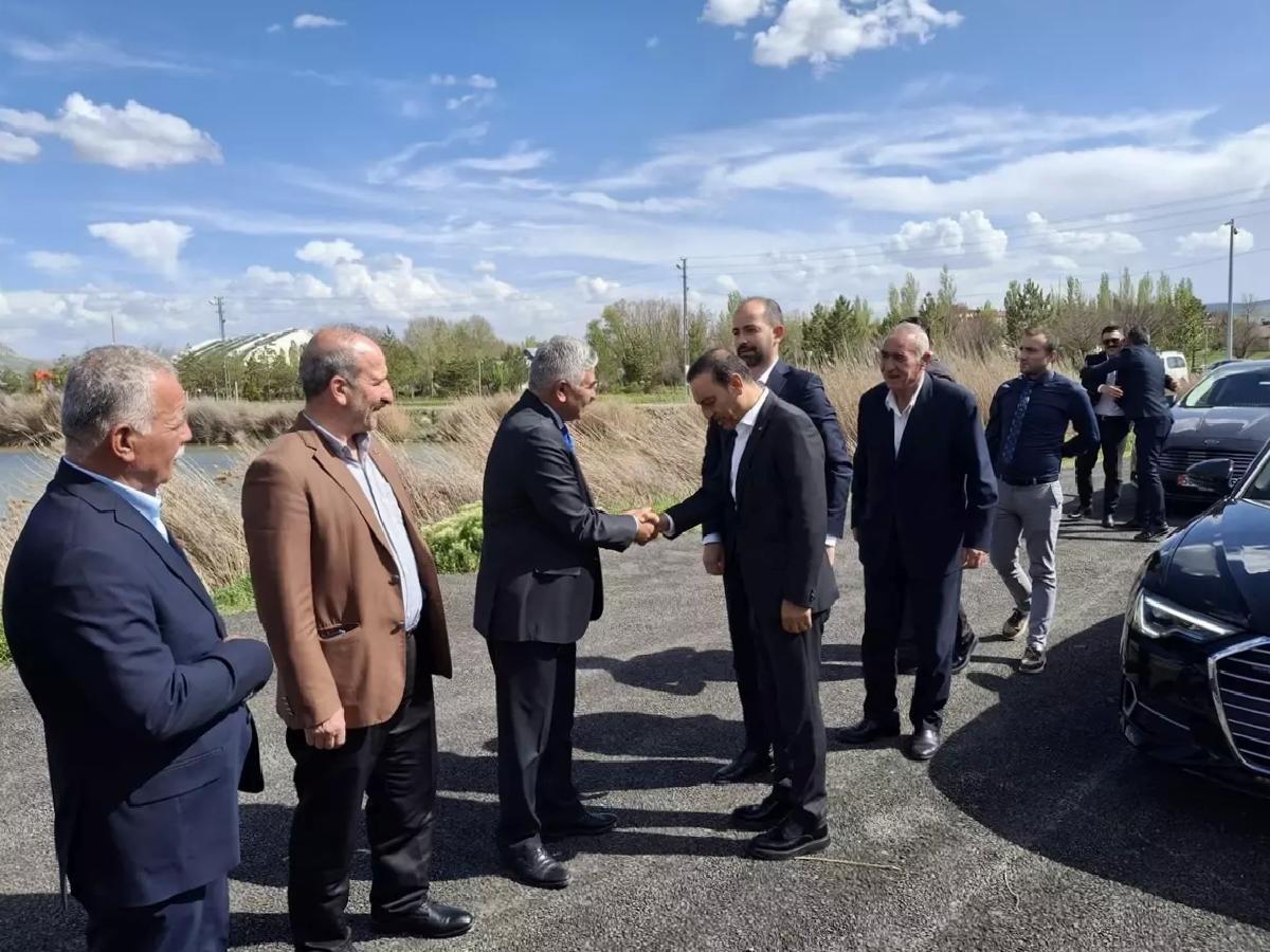 Özyürek’ten Üst Seviye Muhtarlarla Toplantı