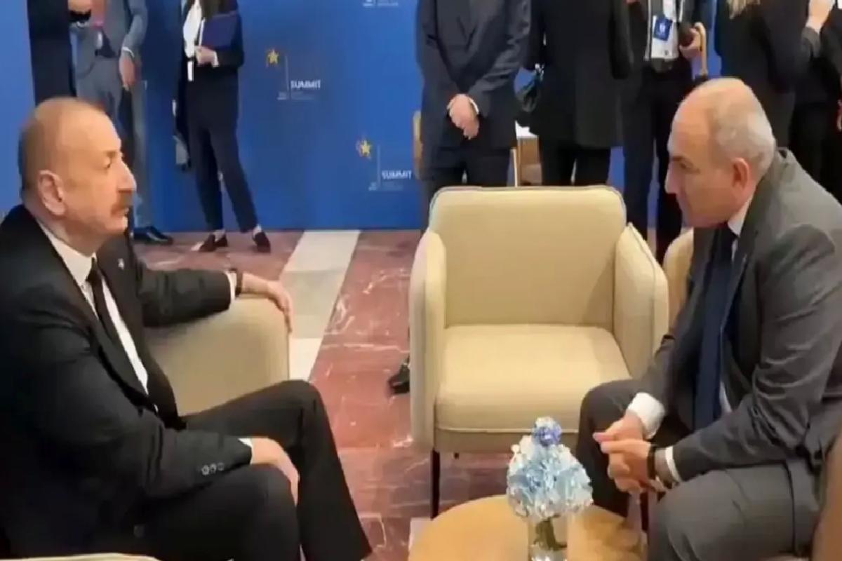 Paşinyan’ın Aliyev karşısındaki hali alay konusu oldu! Süt dökmüş kedi üzere…