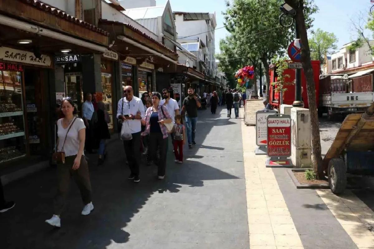 PKK Feshedildi, Diyarbakır’da Umut Var