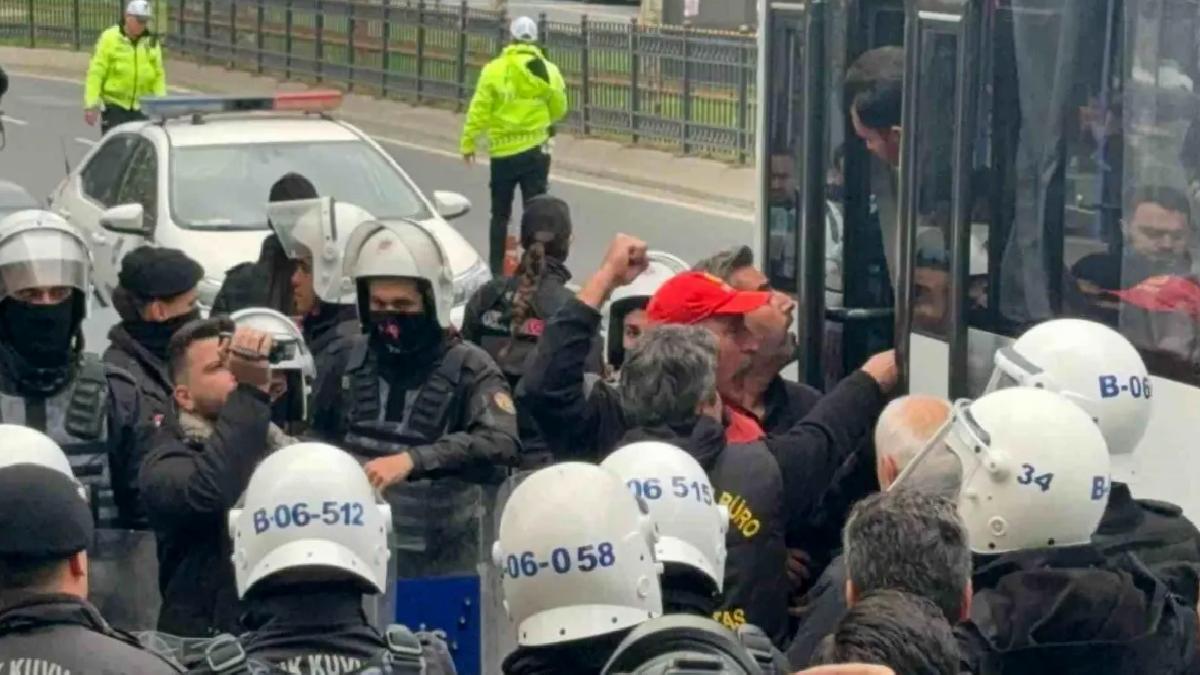 Polis Taksim’e Yürümek İsteyenleri Gözaltına Aldı