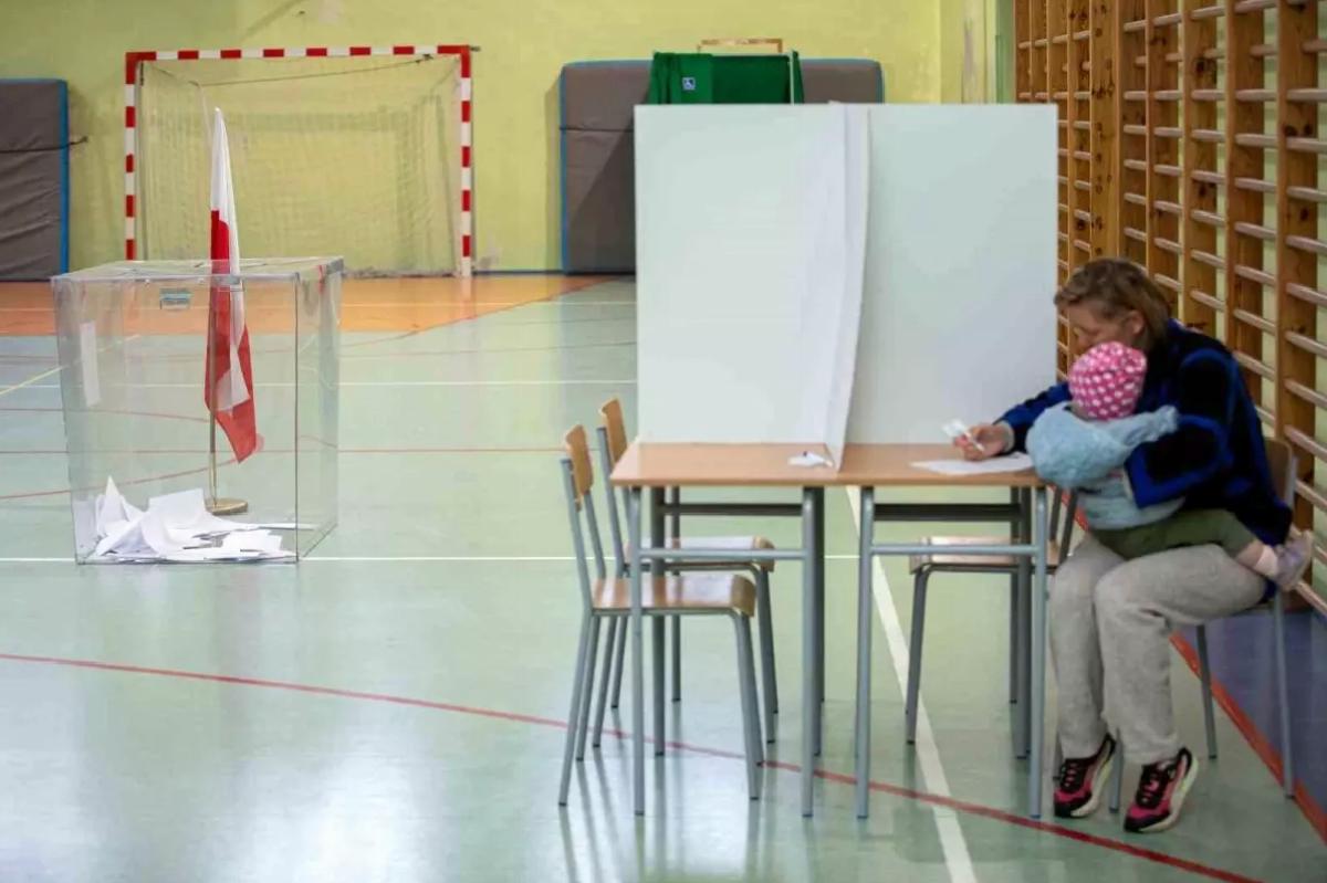 Polonya’da Cumhurbaşkanlığı Seçimleri Başladı