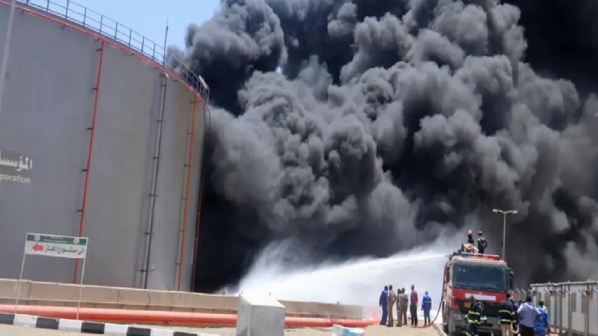 Port Sudan’da İHA Saldırısı: Patlama ve Yangın