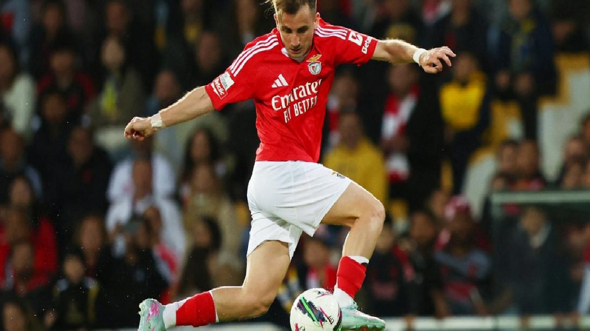 Portekiz’de Benfica, Estoril’i 2-1 yenerek liderliğe yükseldi