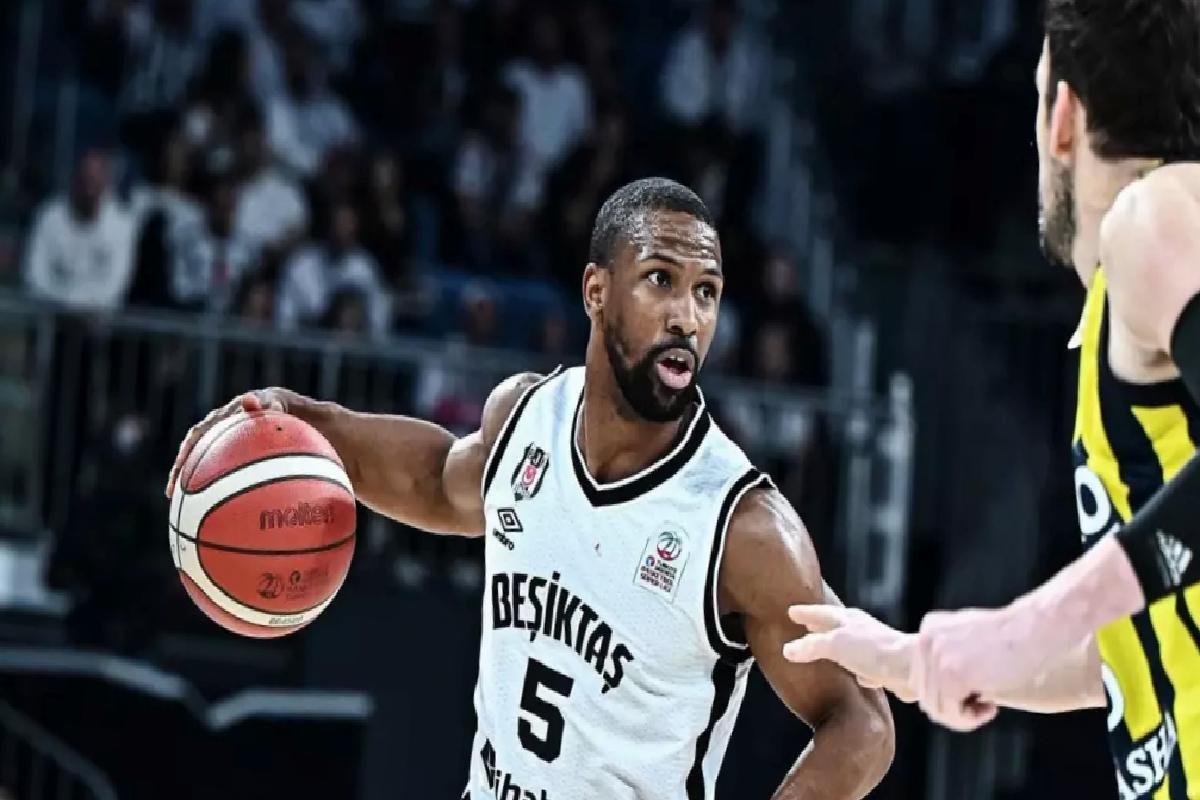 Potada nefes kesen derbi Beşiktaş’ın