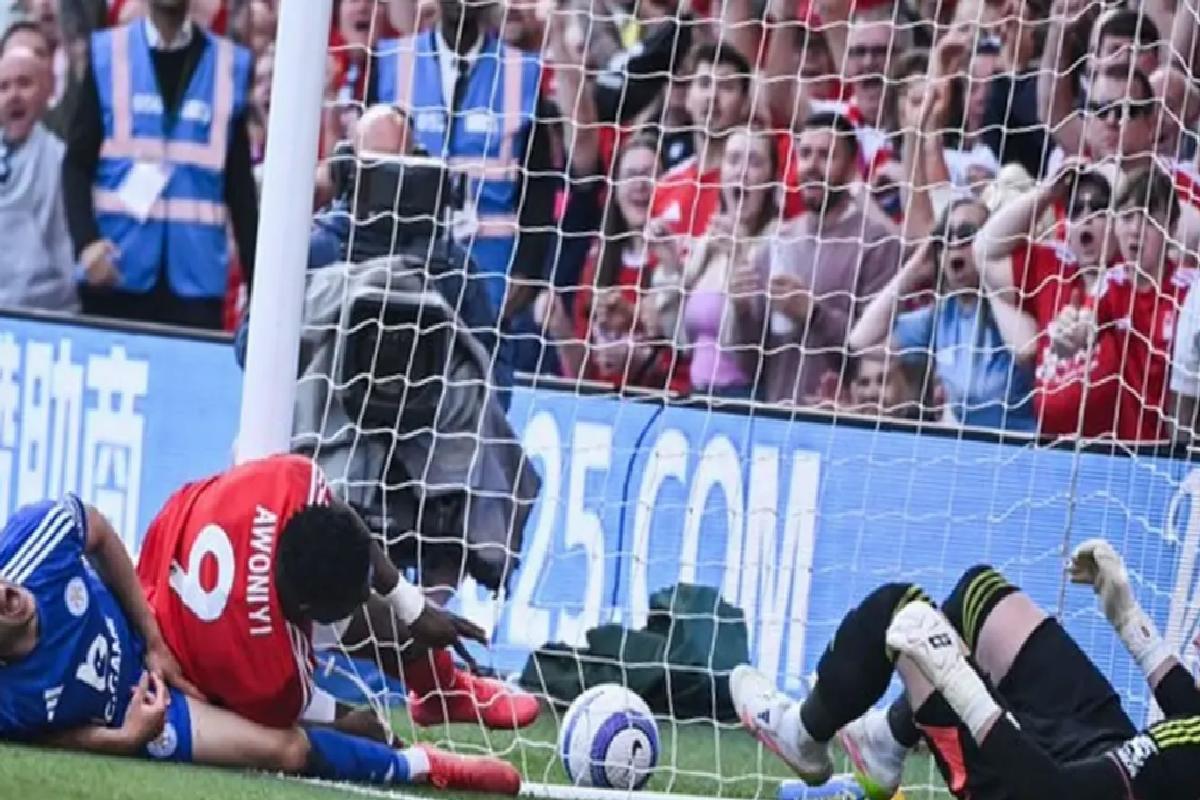 Premier Lig’de korkutan olay: Awoniyi’nin bağırsakları yırtıldı ve yapay komaya alındı