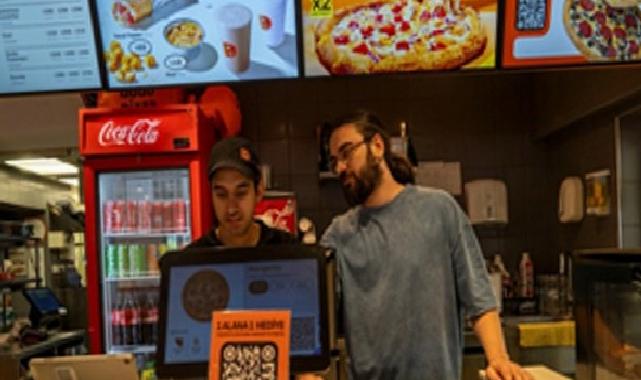 Pürüz tanımadı girdiği işte ayın elemanı seçildi