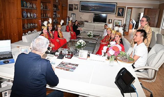 Raykhon Dans Kümesi’nden Lider Topaloğlu’na ziyaret