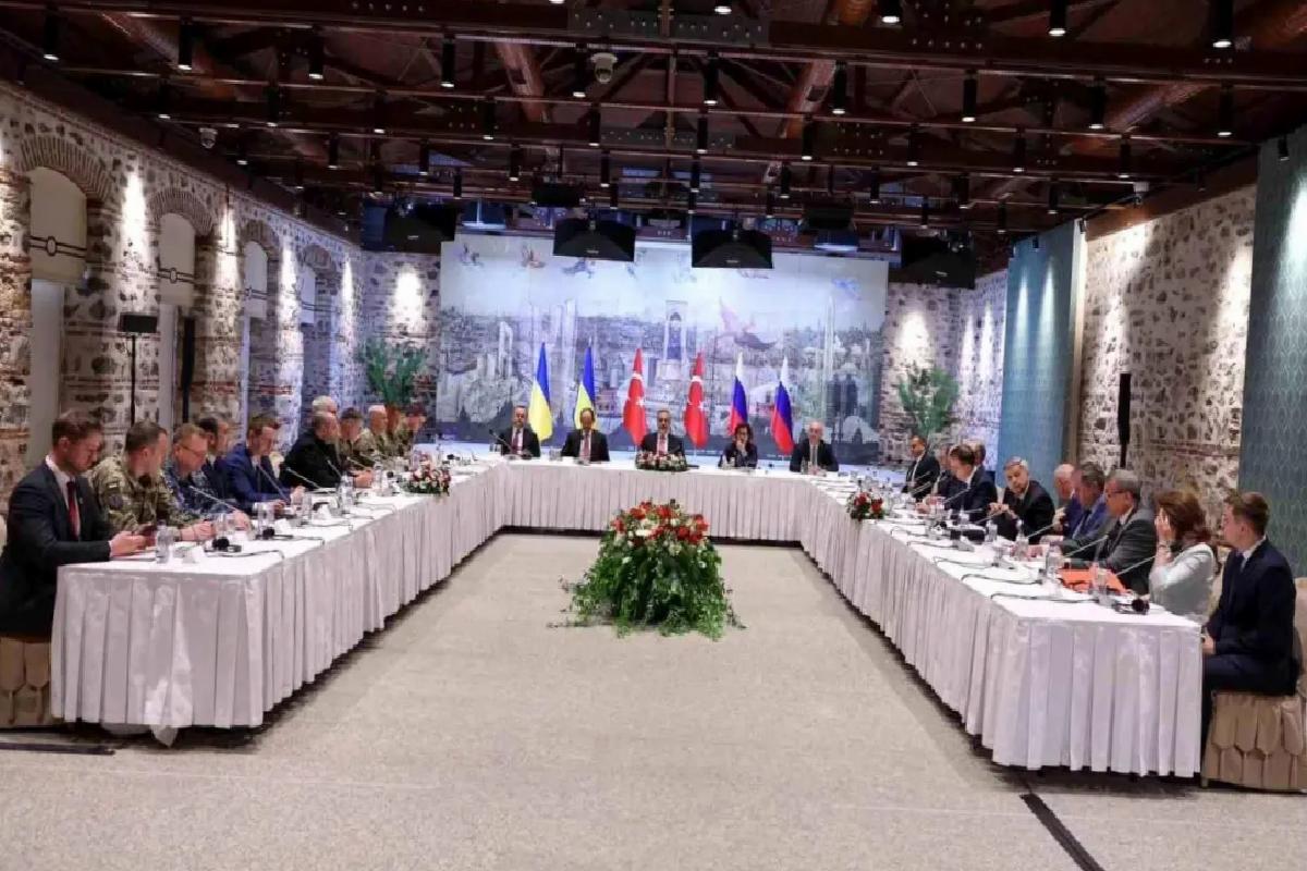 Rusya ve Ukrayna’dan Takas Muahedesi