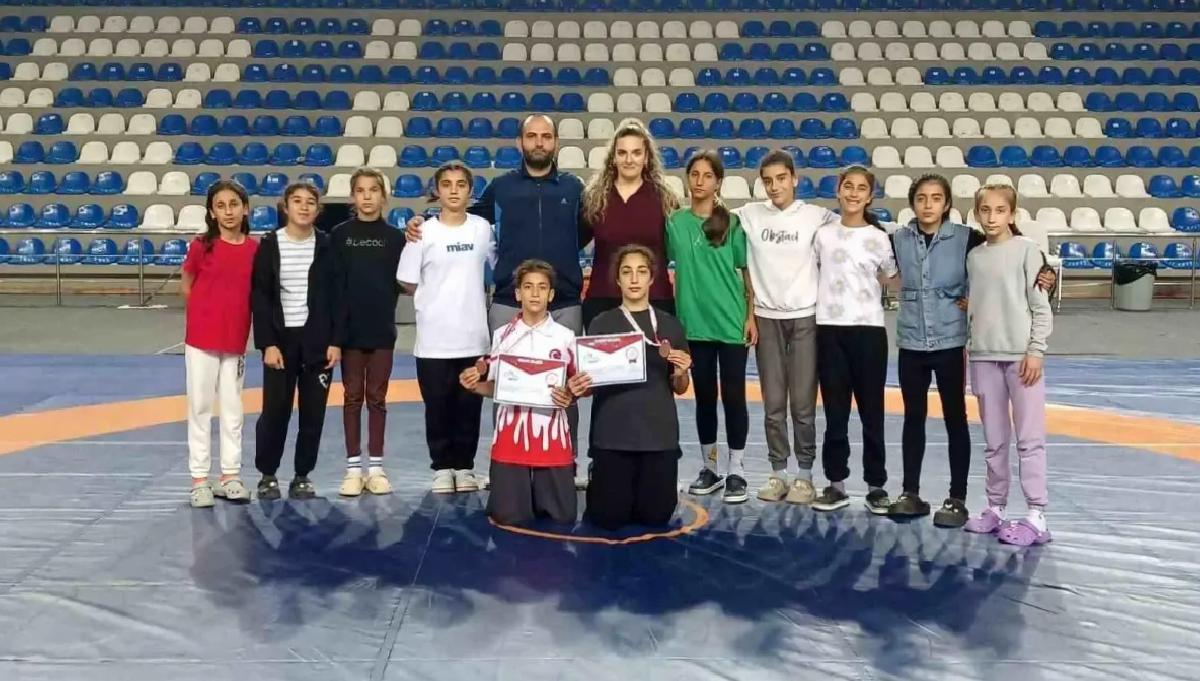 Salihli’nin Güreş Başarısı Rize’de Taçlandı