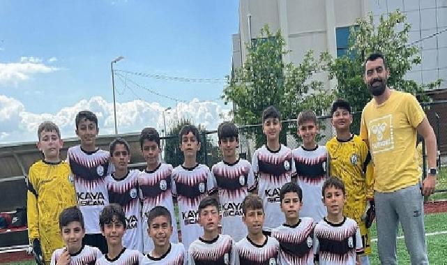 Şampiyon Burhaniye Belediyespor U-11