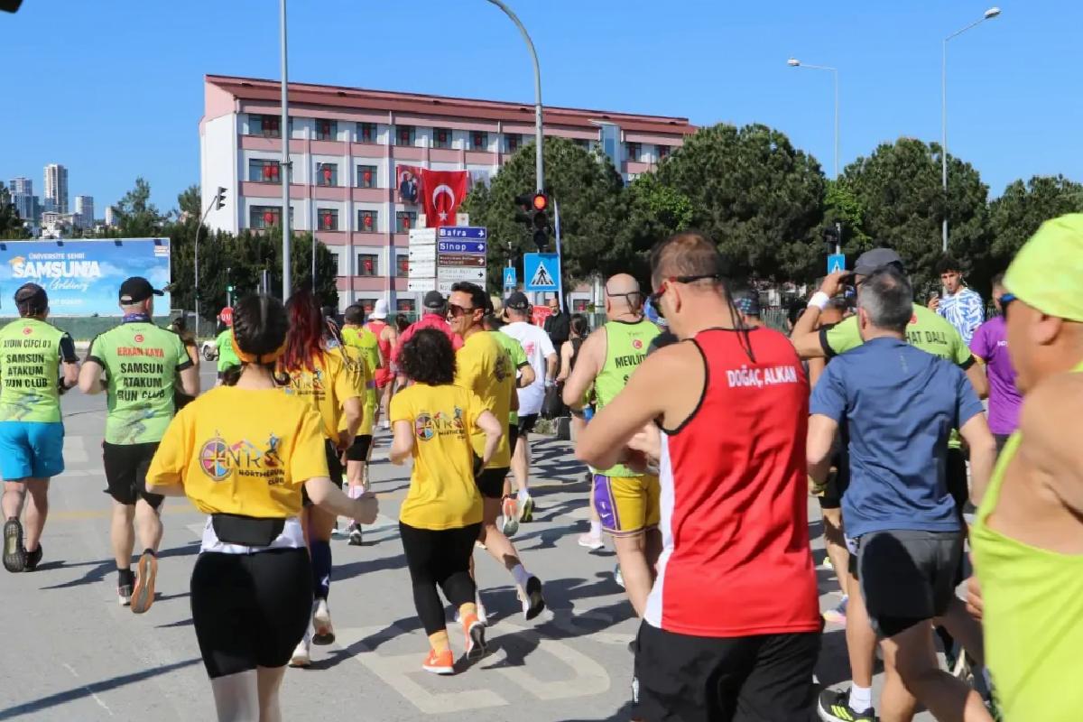 Samsun’da 19 Mayıs Yarı Maratonu Yapıldı