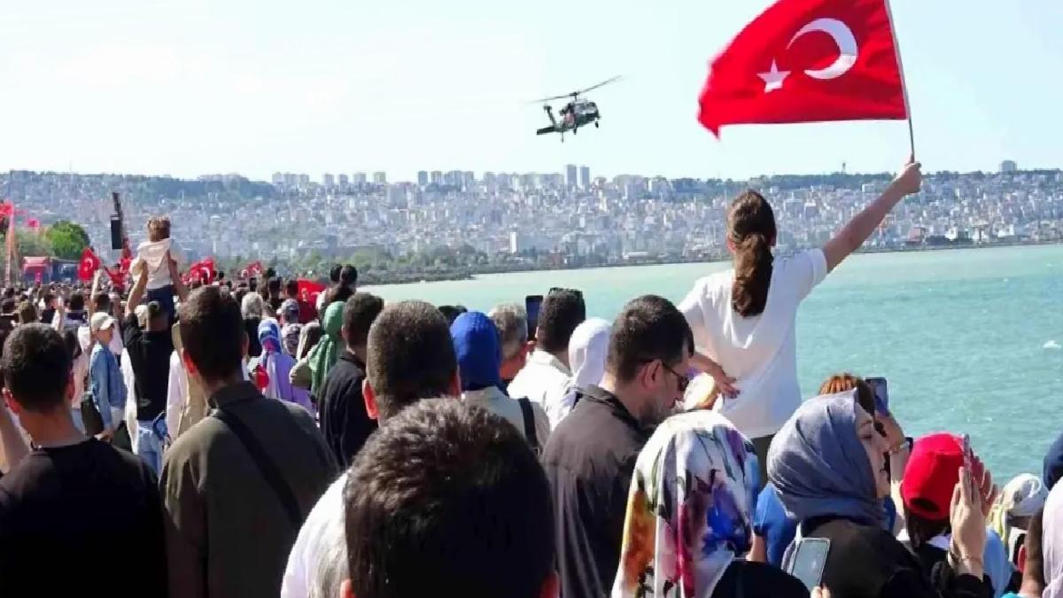 Samsun’da Hava Şovlarıyla Bayram Coşkusu