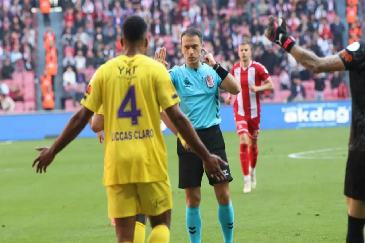 Samsunspor Eyüpspor’u 3-0 Mağlup Etti