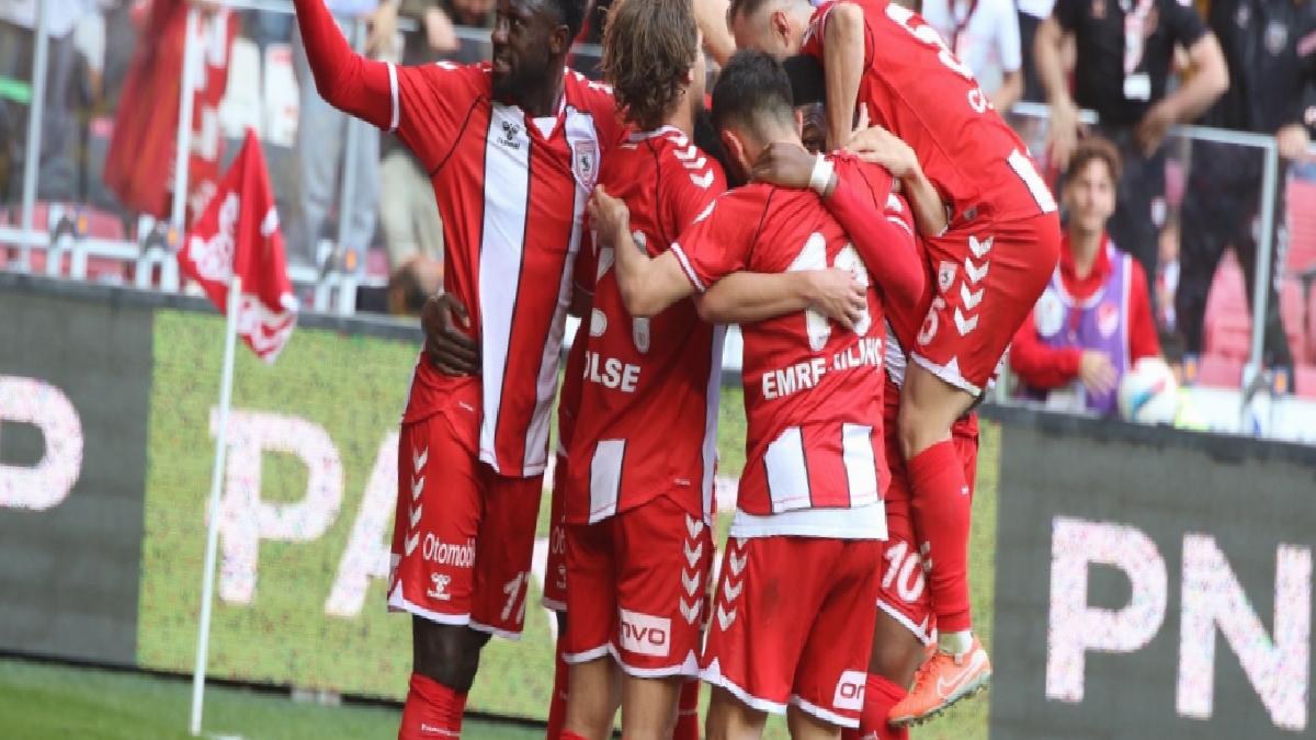 Samsunspor: Ligde kalma maksadımızın çok daha ötesine geçtik