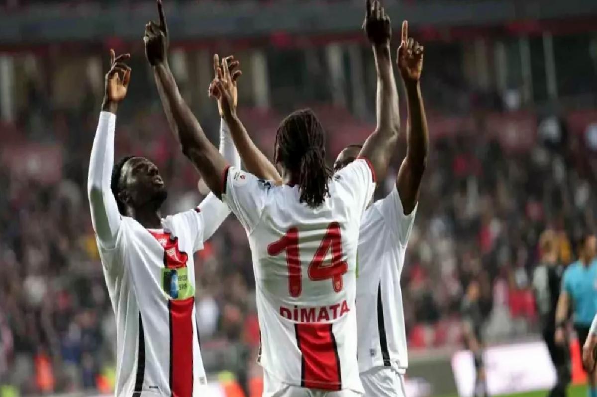 Samsunspor-Sivasspor Maçında Birinci 15 Dakika
