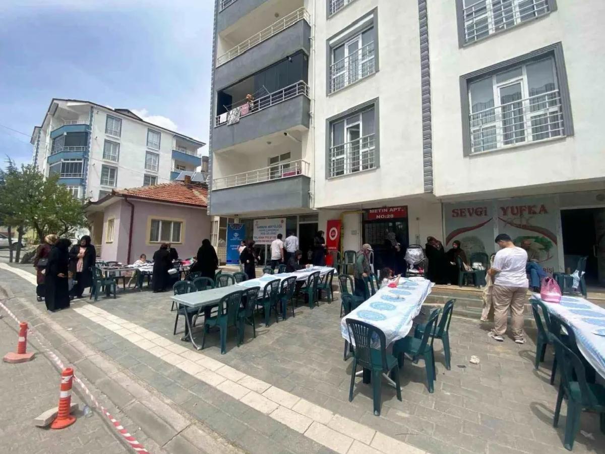 Sarıkaya’da Kudüs İçin Hayır Çarşısı