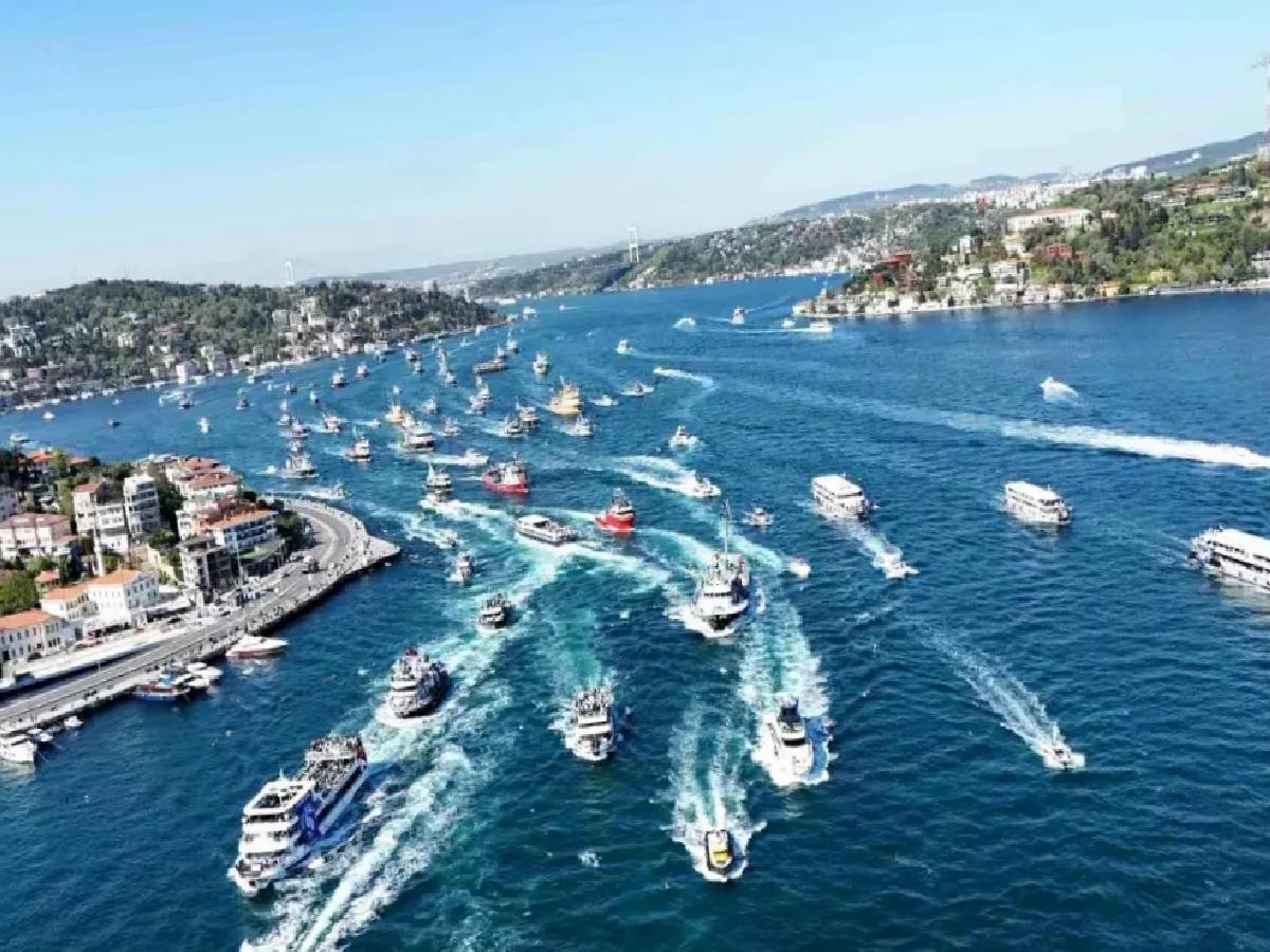 Sarıyer, Şampiyonluğu Boğaz’da Kutladı