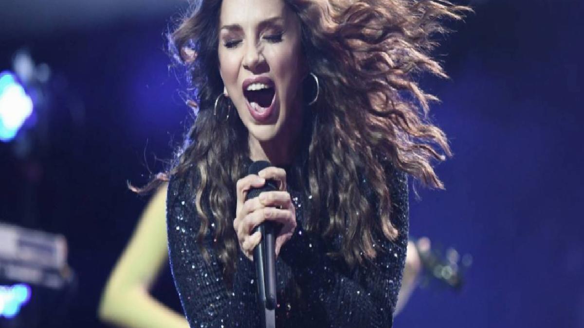 Sertab Erener’den ‘zıplamayan Tayyipçi’ diyenlere dayanak