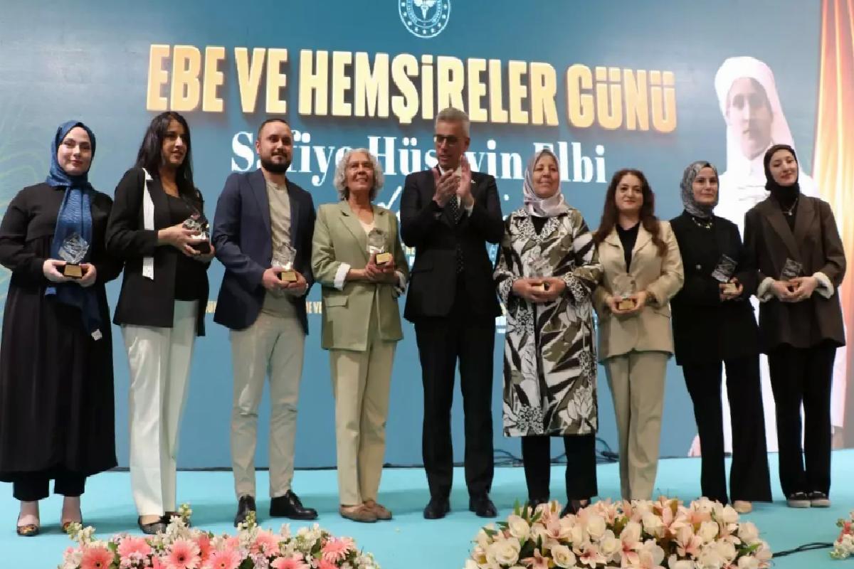 Sıhhat Bakanı’ndan Doğal Doğum Kampanyası