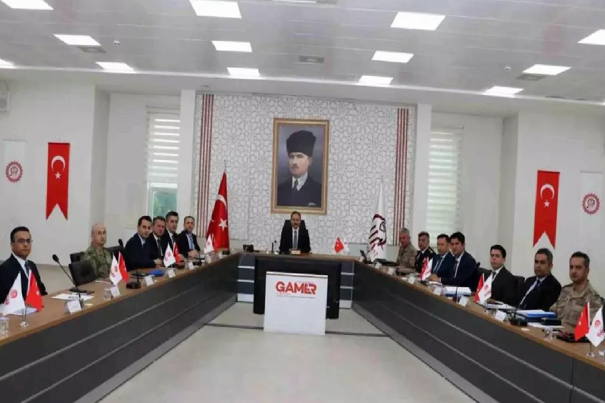 Siirt’te Terörle Gayret Ve Güvenlik Toplantısı