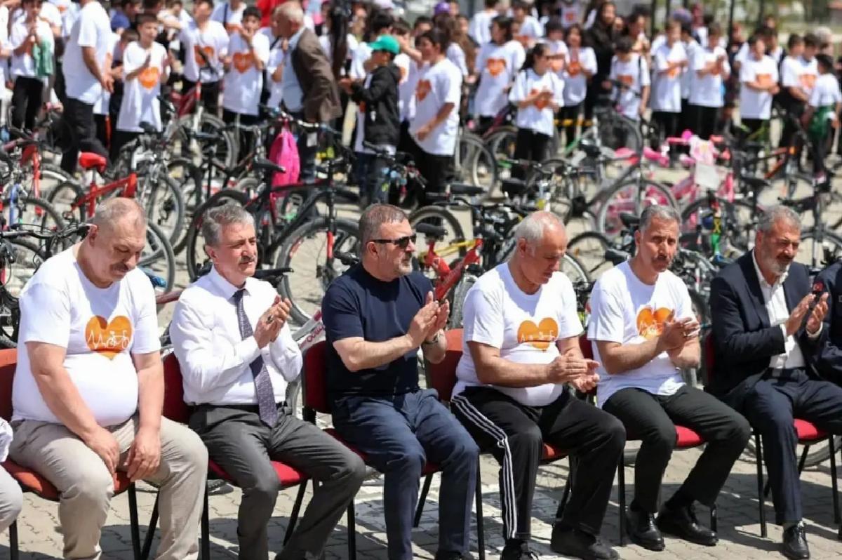 Sincan’da pedallar sıhhat için çevrildi