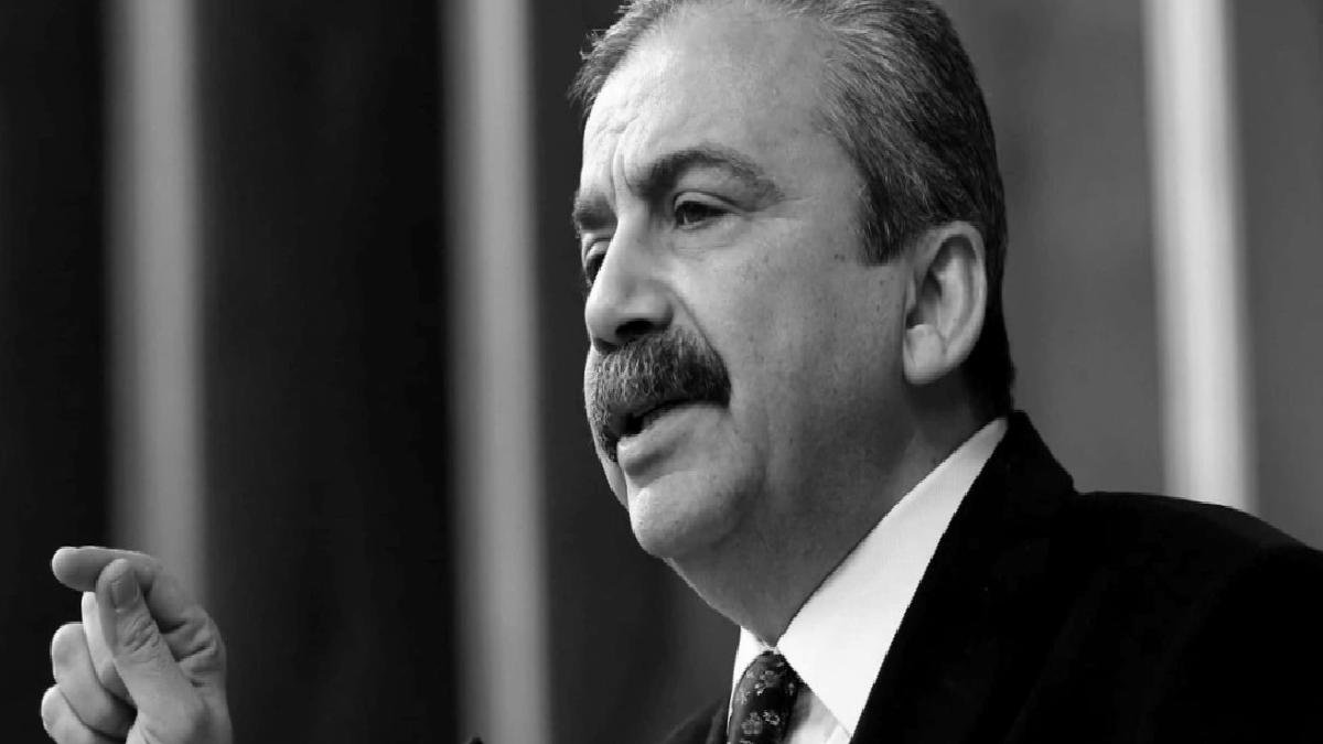 Sırrı Süreyya Öncü’nün aracında suikast düzeneği bulundu