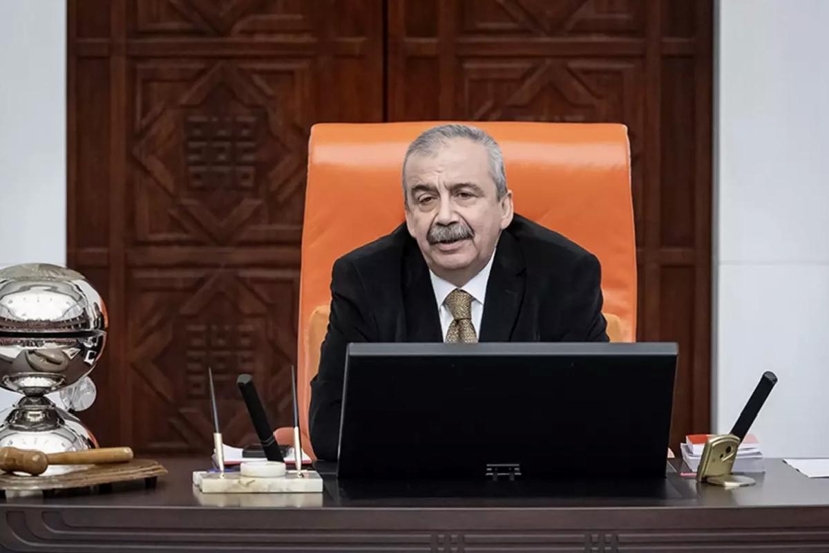 Sırrı Süreyye Başkan renkli kişiliğiyle biliniyordu