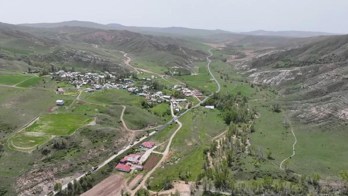 Sivas’ta Yol Çalışmaları İncelendi