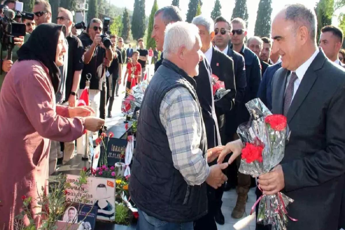 Soma faciasının 11. yılında 301 madenci mezarları başında anıldı