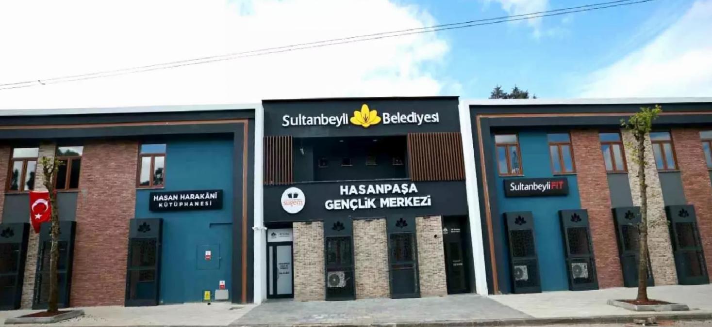 Sultanbeyli’de Yeni Gençlik Merkezi Hizmete Açıldı
