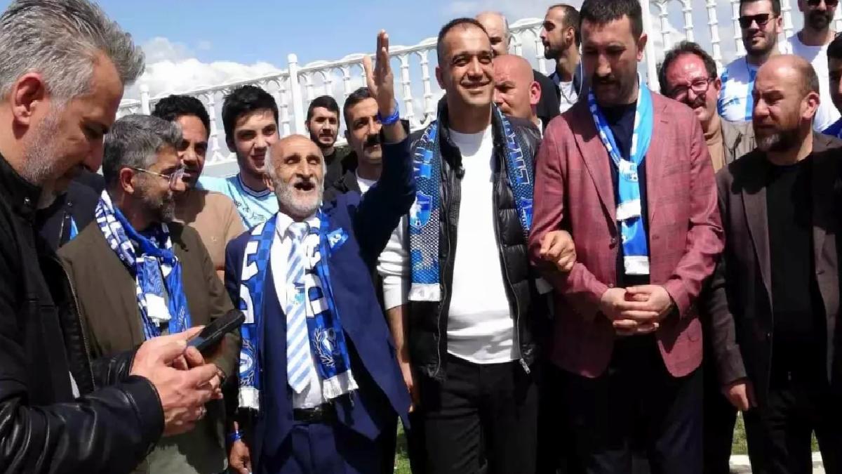 Taraftarlardan coşkulu uğurlama