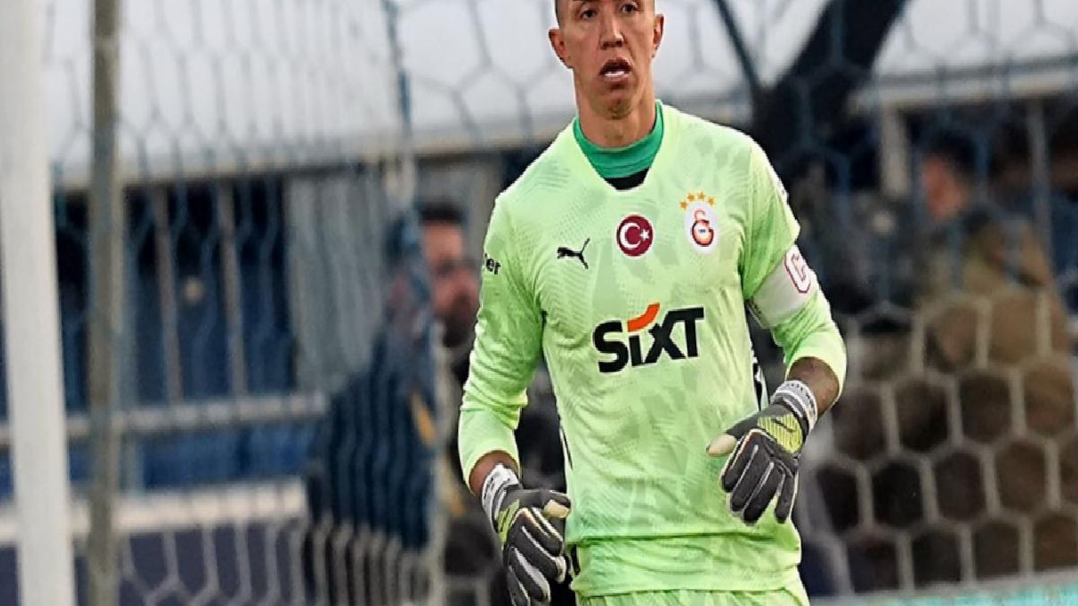 Tarihe geçti! Fernando Muslera, kupalara bir yenisini ekledi