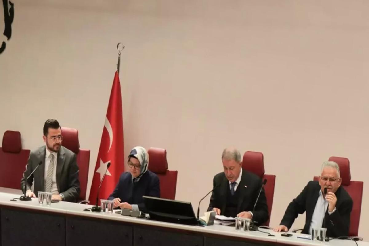 TBMM Milli Savunma Komisyonu Başkanı Akar, Kayseri’de konuştu Açıklaması