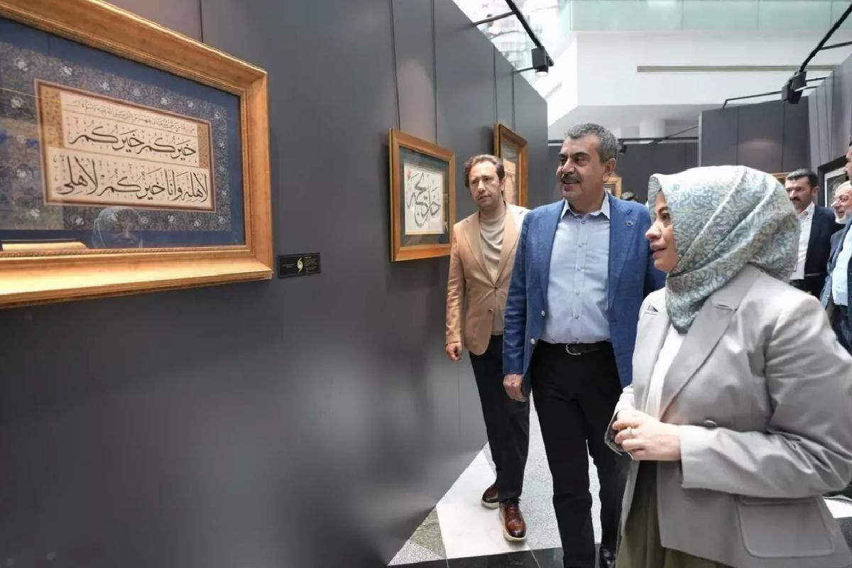 Tekin’den İslam Sanatları Fuarı’na Ziyaret