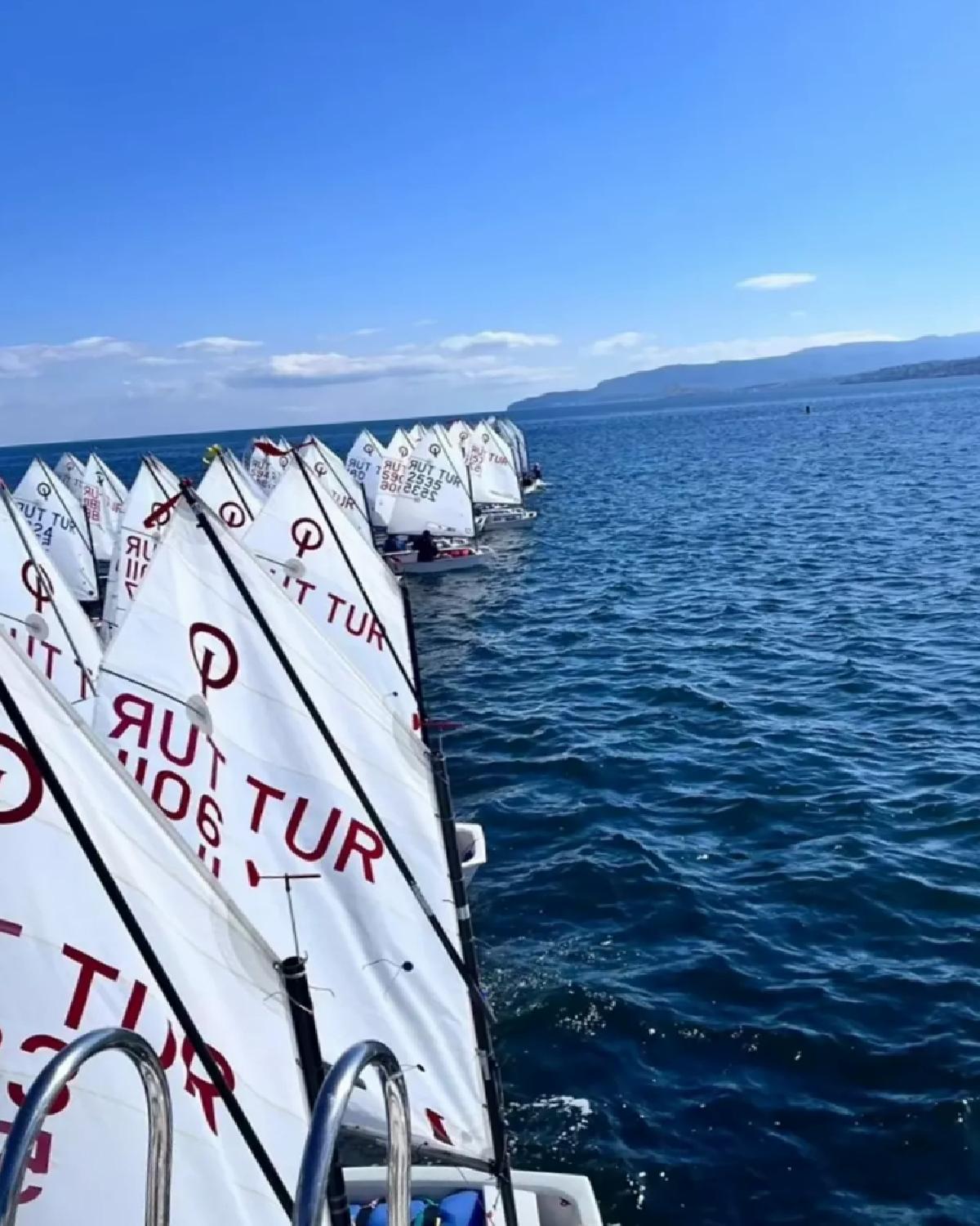 Tekirdağ’da Yelken Yarışları Düzenlendi