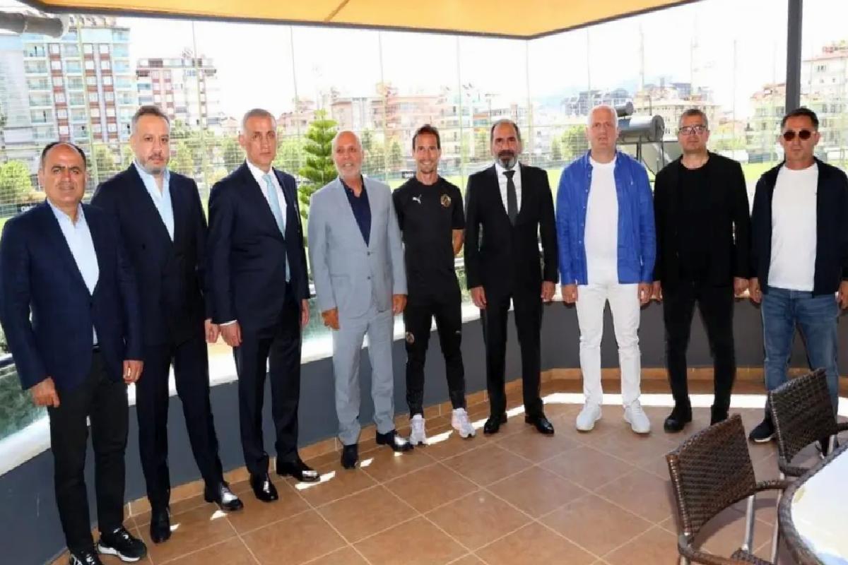 TFF Başkanı Hacıosmanoğlu’ndan Taziye Ziyareti