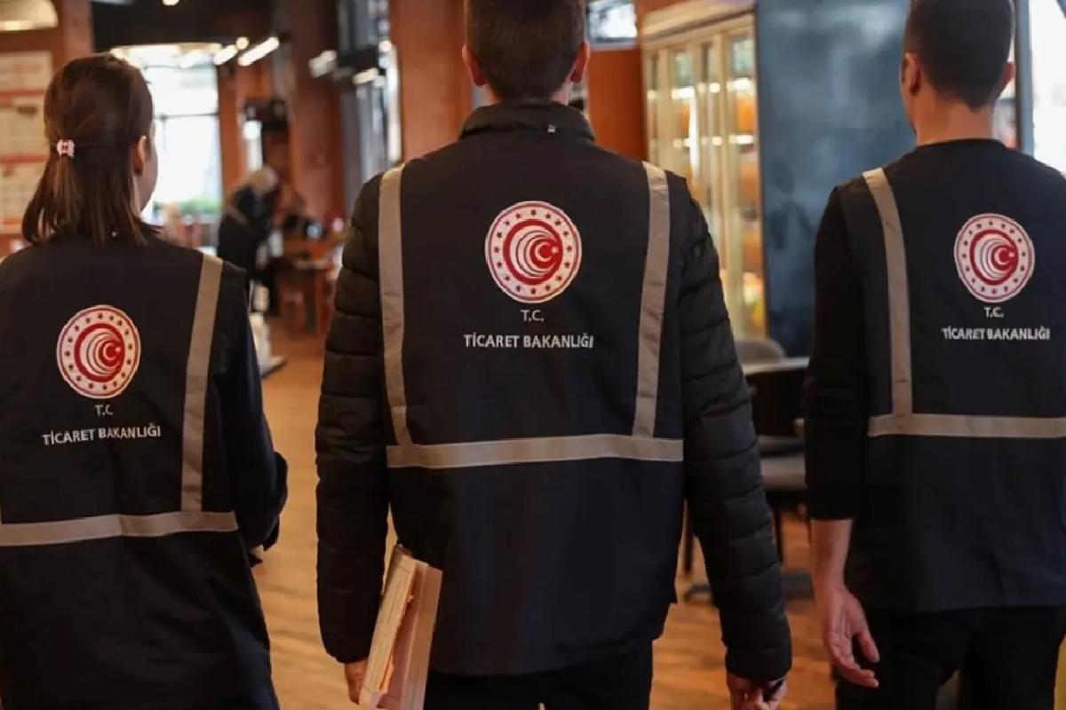 Ticaret Bakanlığı’ndan İnançsız Eser Uyarısı: Katlanabilir Masa ve Tabure Satışı Yasaklandı