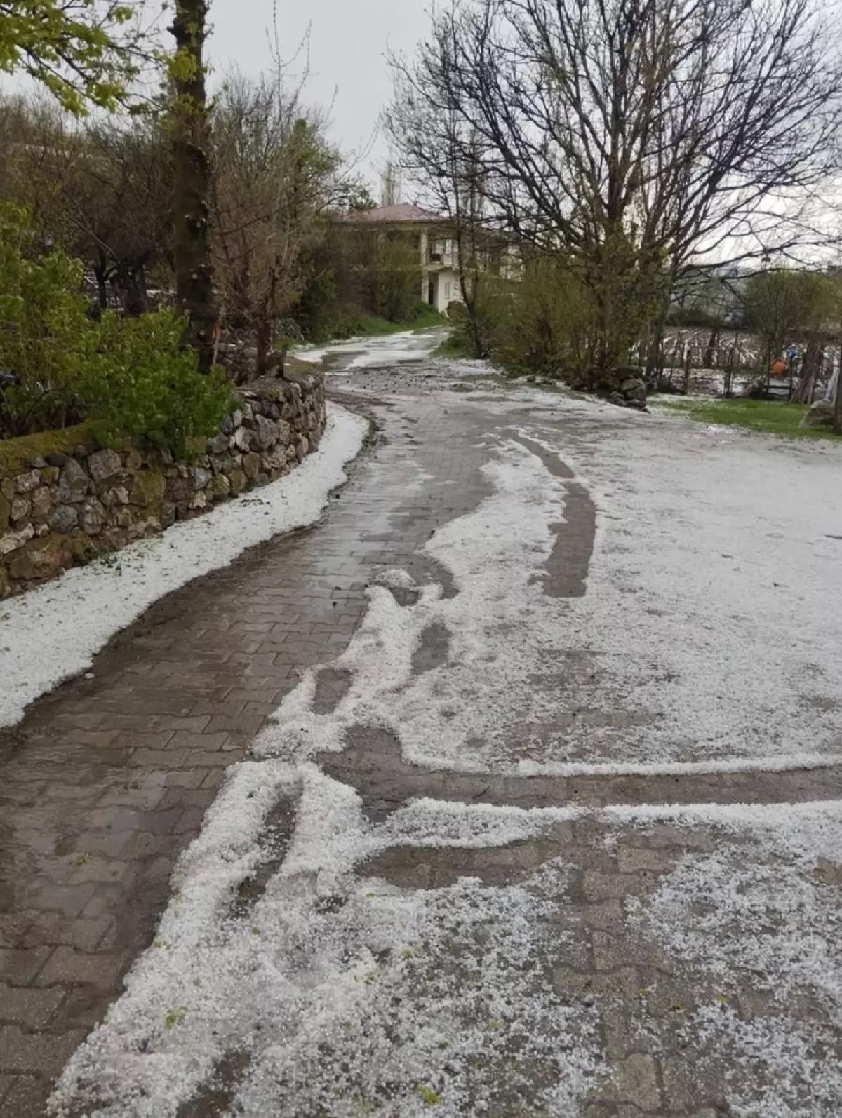 Tokat’ta Dolu Yağışı Hayatı Olumsuz Etkiledi