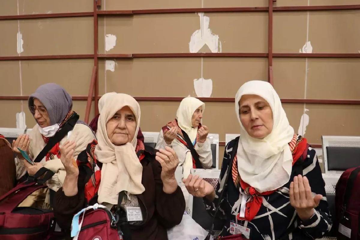 Trabzon’dan 160 Hacı Adayı Uğurlandı