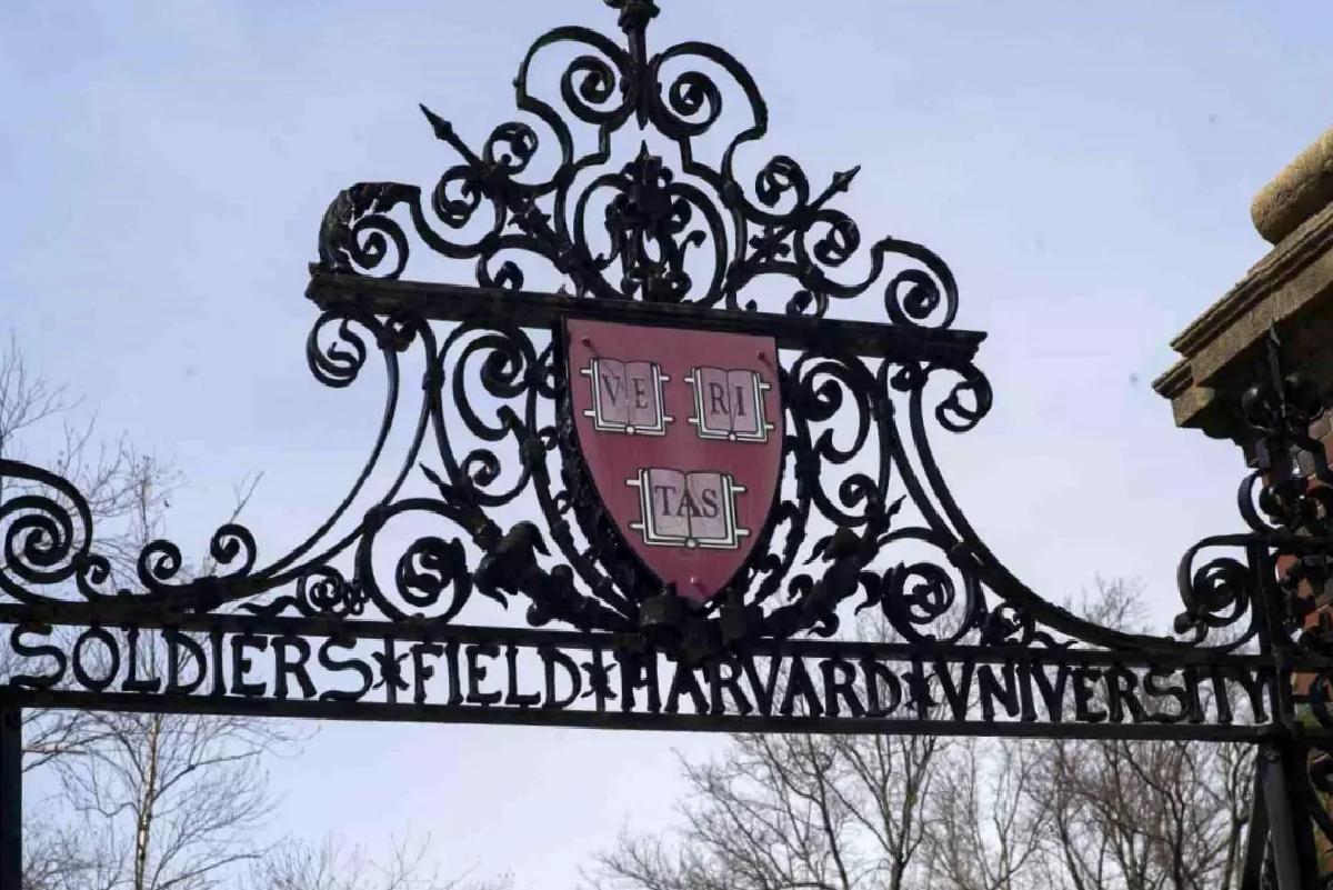 Trump’tan Harvard’a Yabancı Öğrenci Yasağı