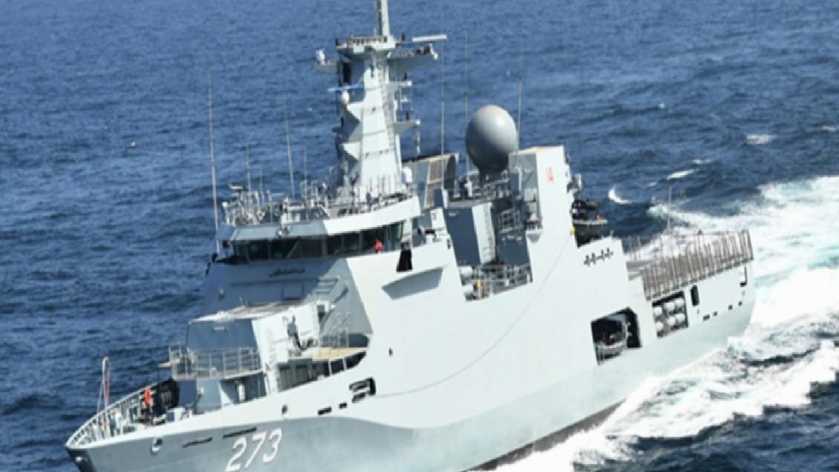 Türk savaş gemisi TCG BÜYÜKADA Pakistan’da